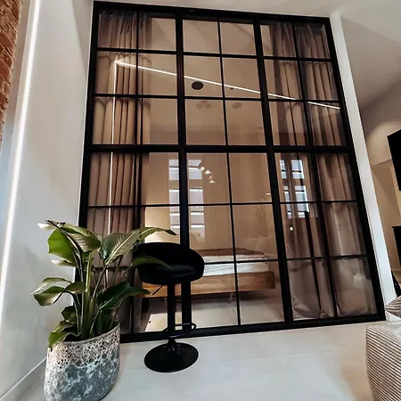 Apartment Wolnosci9 Stylowy W Centrum Wroclawia Tuz Przy Nfm